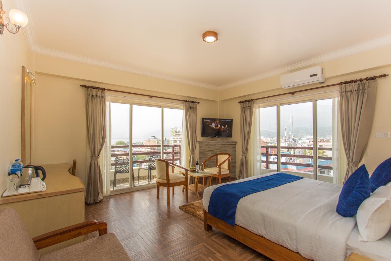 Hotel White Pearl Pokhara Exterior foto