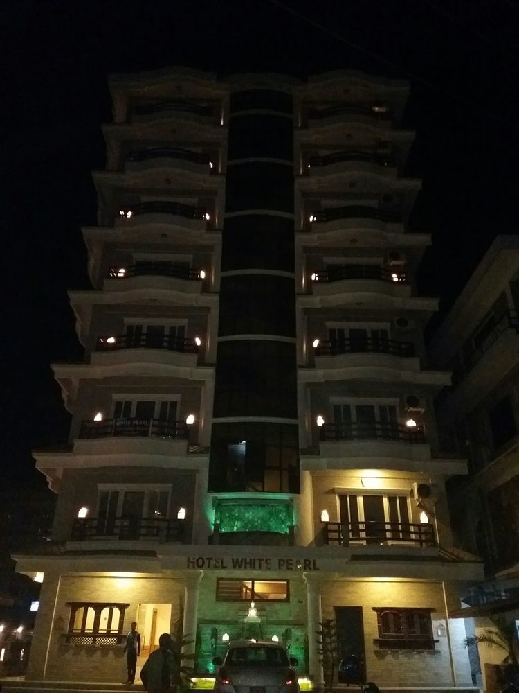 Hotel White Pearl Pokhara Exterior foto