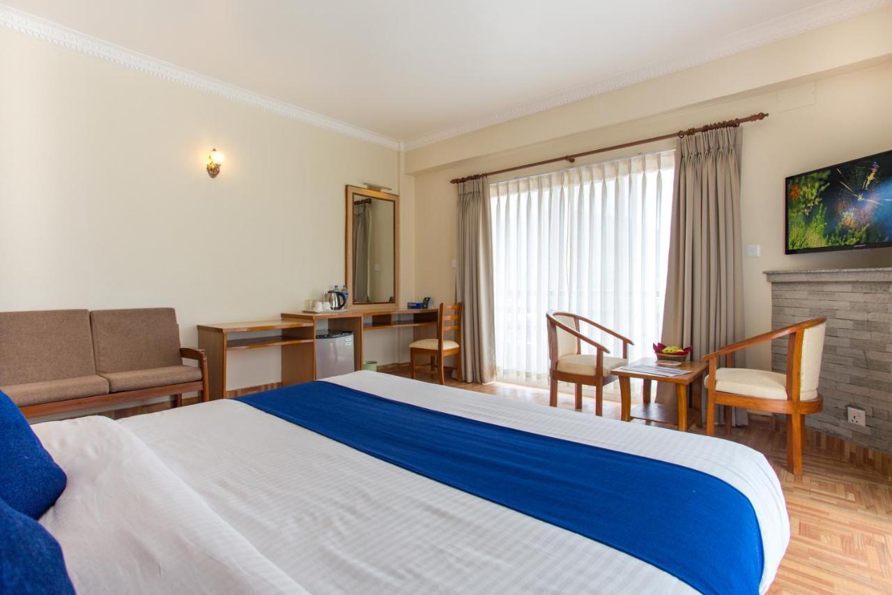 Hotel White Pearl Pokhara Exterior foto