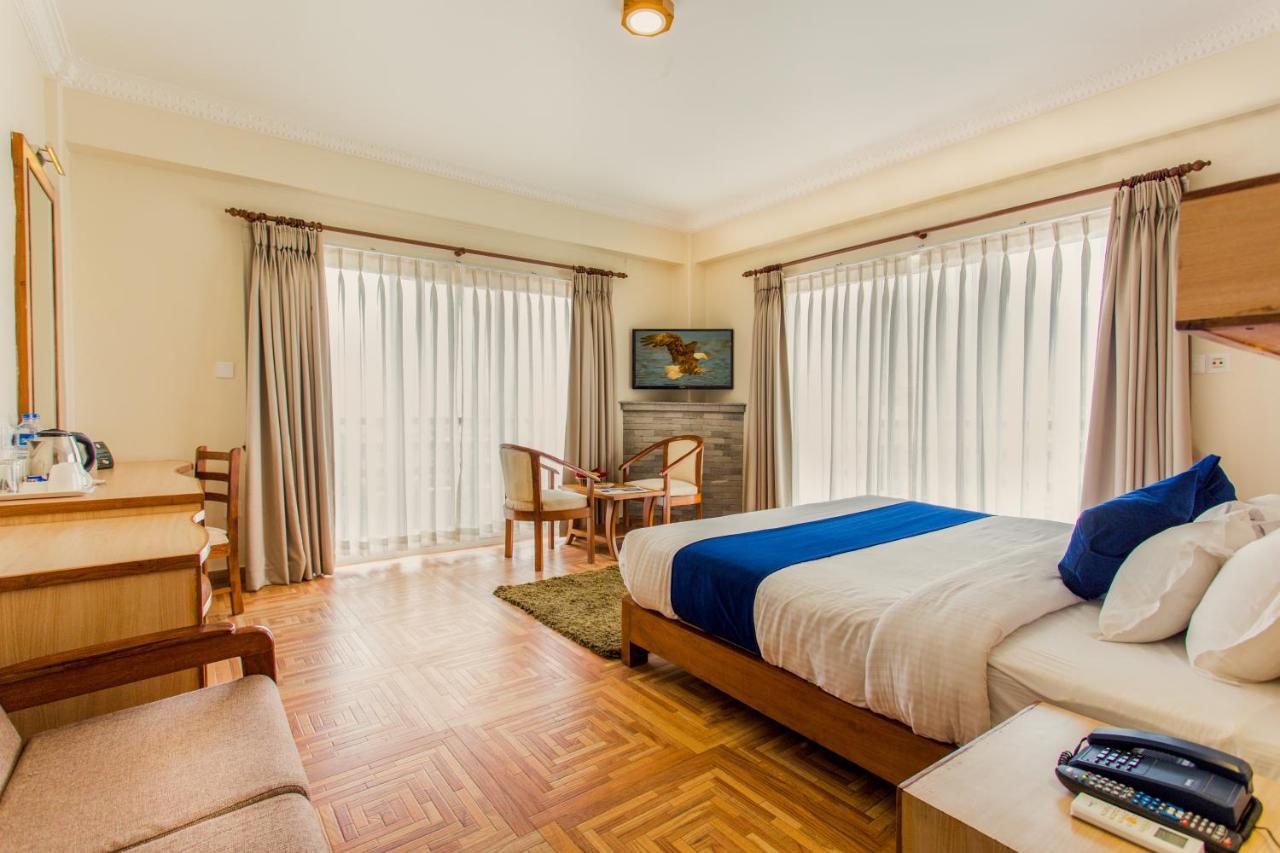 Hotel White Pearl Pokhara Exterior foto