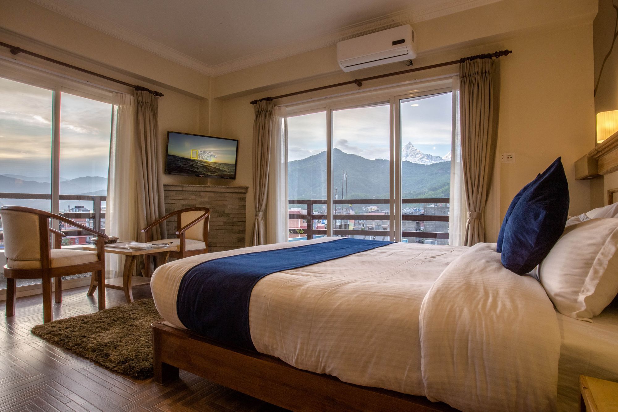 Hotel White Pearl Pokhara Exterior foto