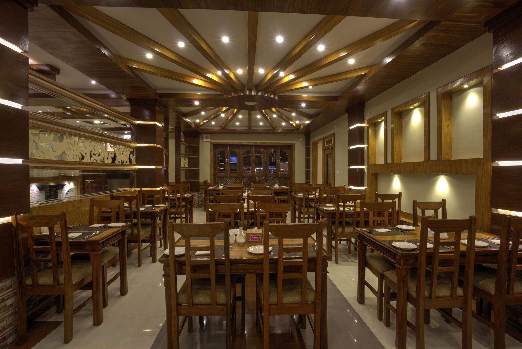 Hotel White Pearl Pokhara Exterior foto