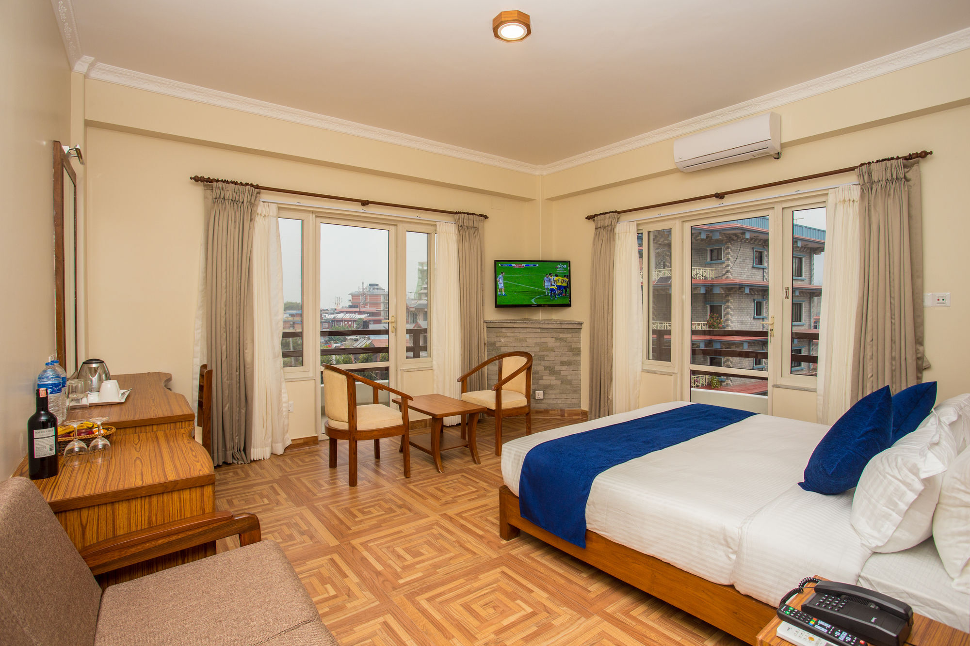 Hotel White Pearl Pokhara Exterior foto