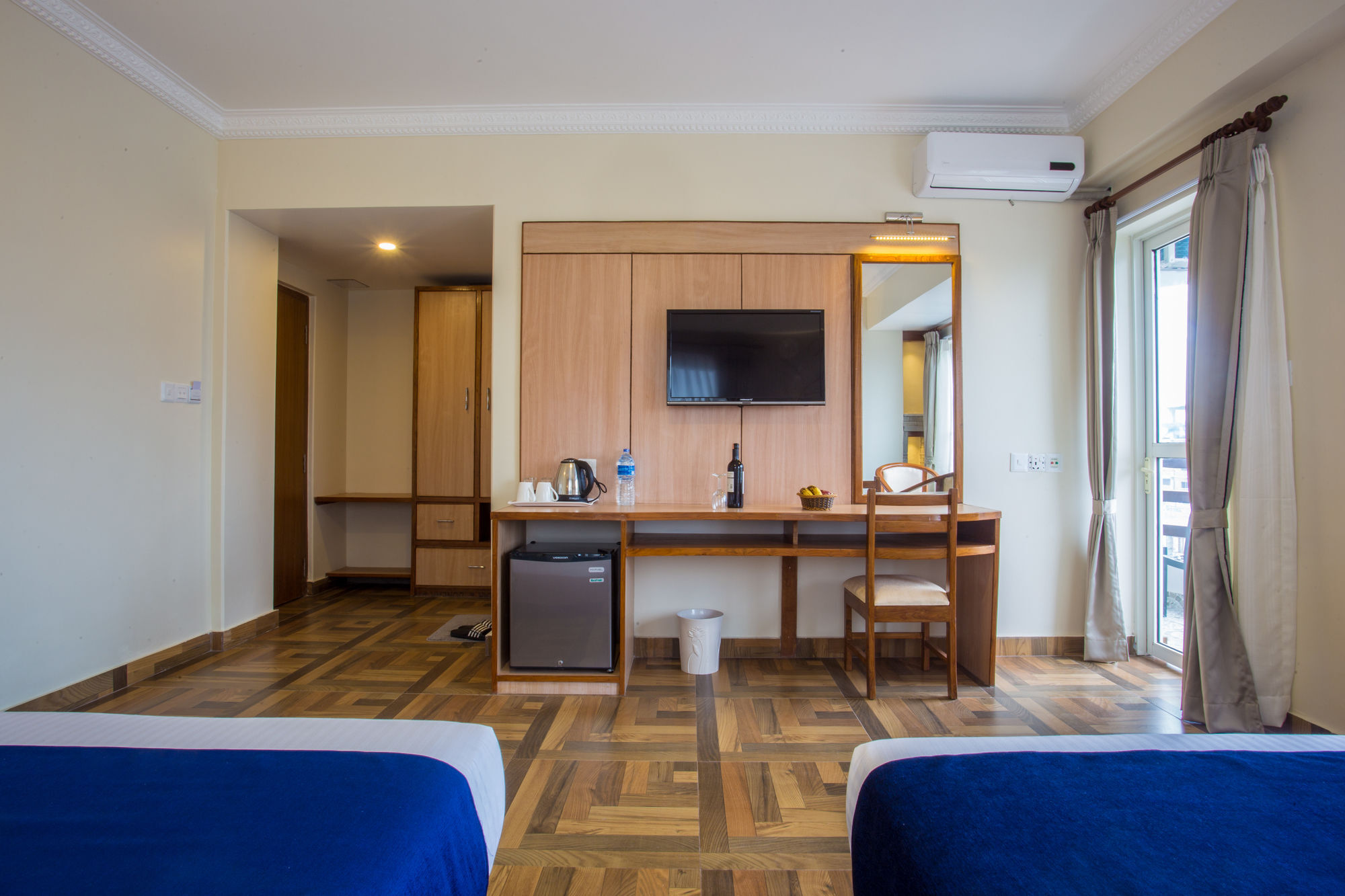 Hotel White Pearl Pokhara Exterior foto