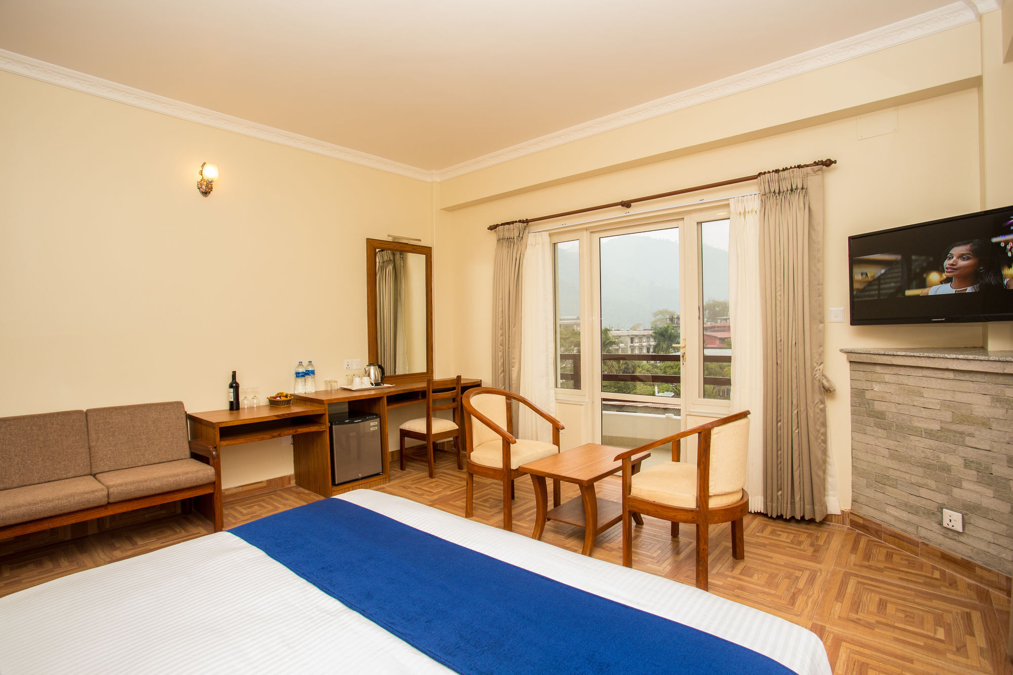 Hotel White Pearl Pokhara Exterior foto